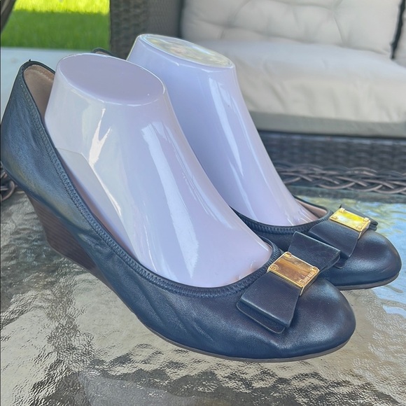 Cole Haan Tali Grand Bow Wedge Black Leather Size 10C Wide - Picture 1 of 12